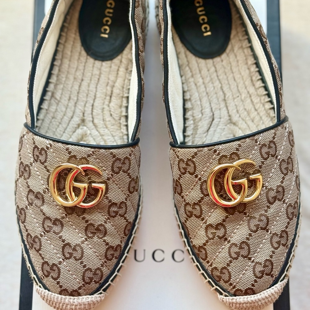 Gucci Women's Tan and Gold Espadrilles